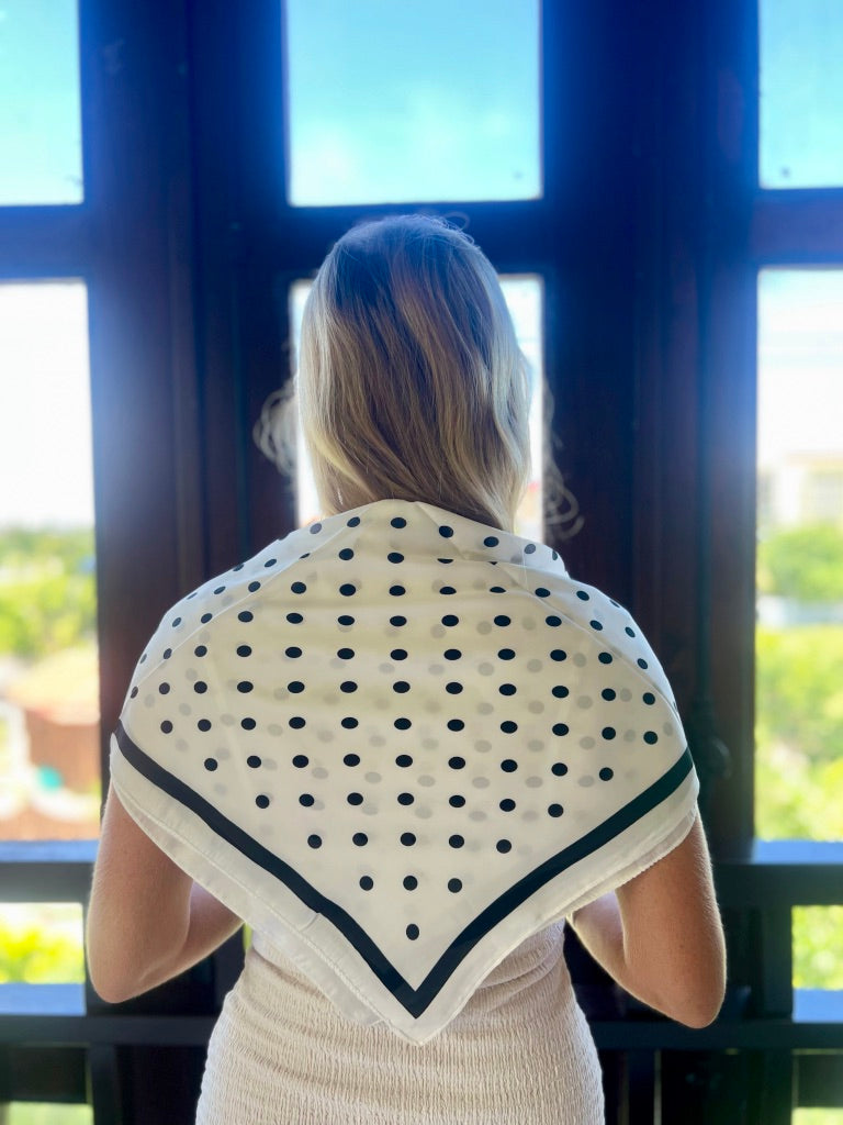 Venice - Black Pocca Dot - Short