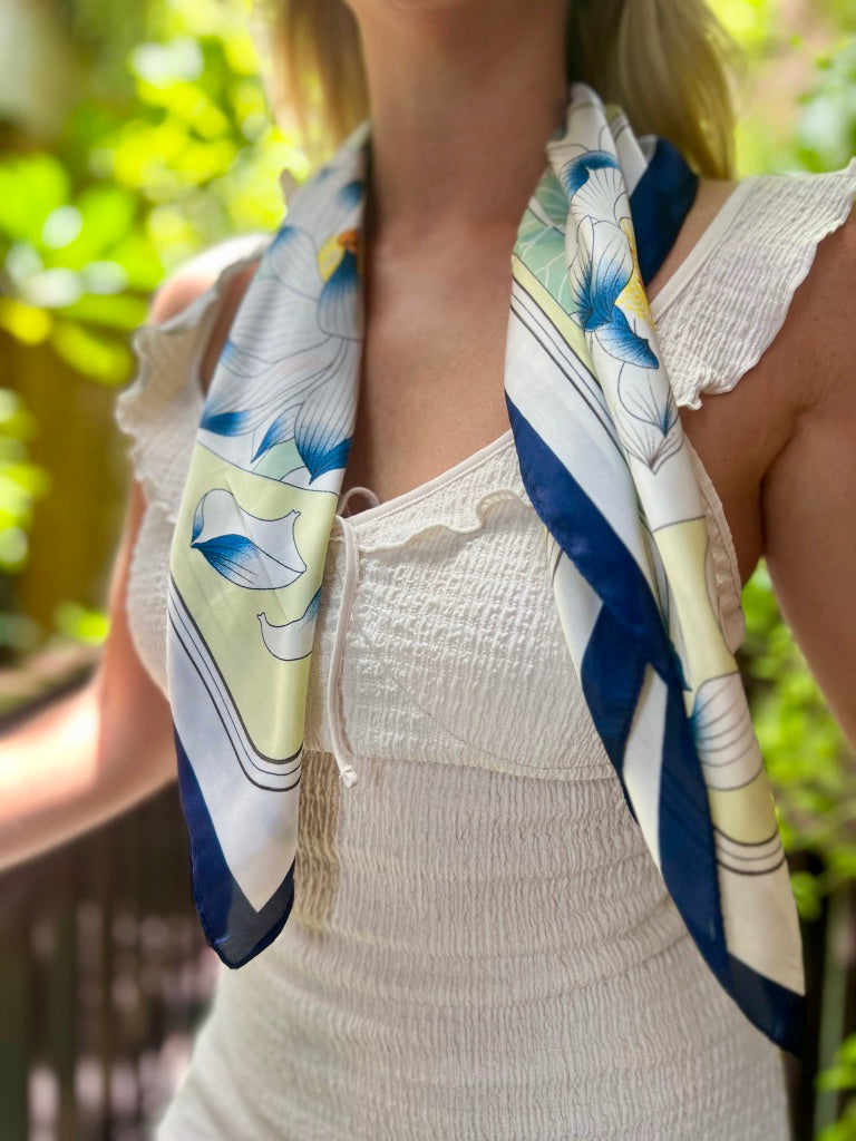 Dubai - Blue Outline - Short